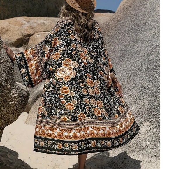 Sale! NEW! Boho midnight floral duster - Picture 2 of 6